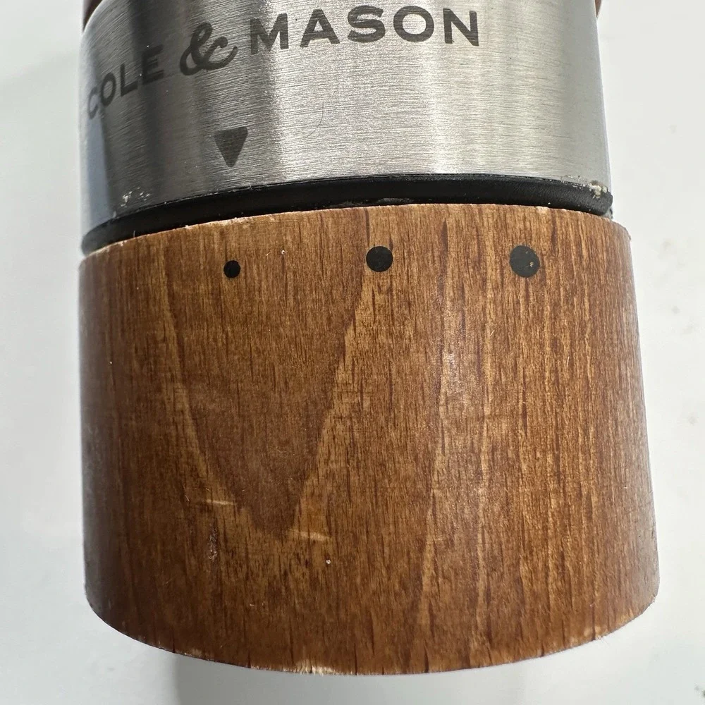 COLE & MASON Oldbury Wood Salt Grinder - Gourmet Mills Wooden Steel Gourmand 7.5